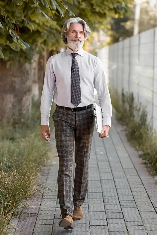 How Are Comfortable and Stylish Tailored Trousers Designed?