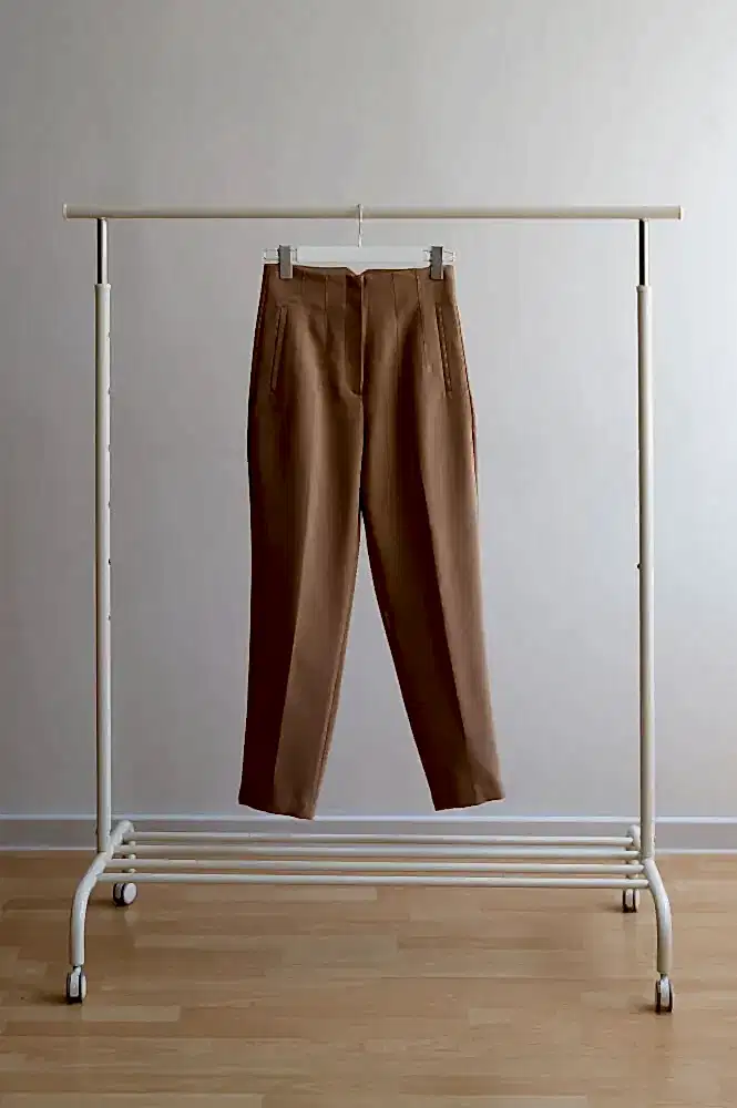 Tailored Trousers Preferred in Business Life